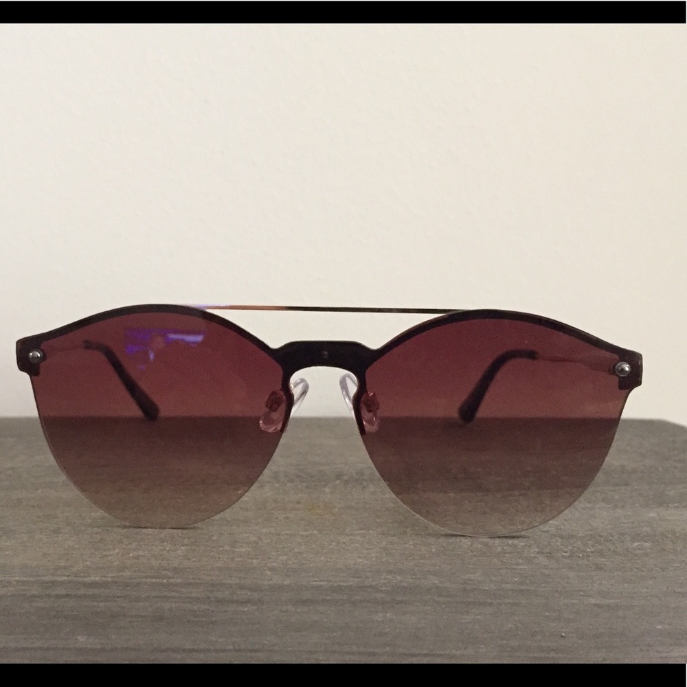 Sold🕶Oscar de la Renta